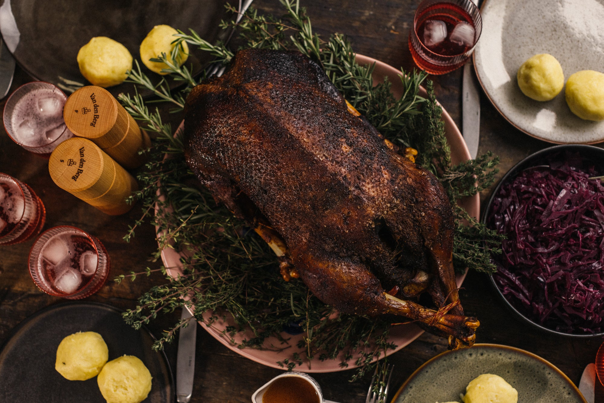 5 Spice Gansl mit (Wermut)Rotkraut und Erdäpfelknödl