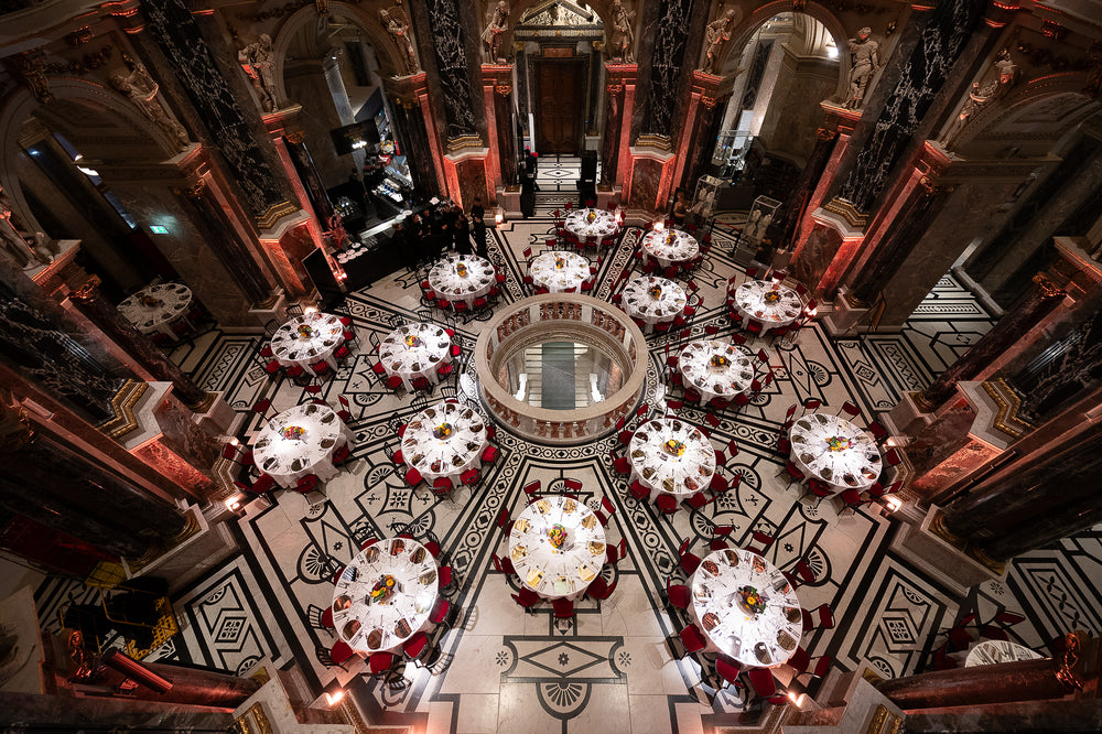 Ein kulinarisches Erlebnis im Kunsthistorischen Museum Wien: das Gala-Dinner im Rahmen der Ausstellung „Farbe und Illusion“