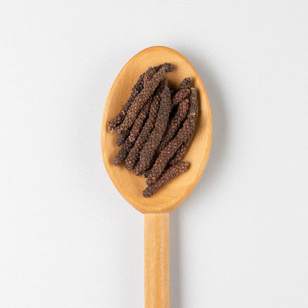Vietnamesischer Langpfeffer, rot, Wildsammlung.