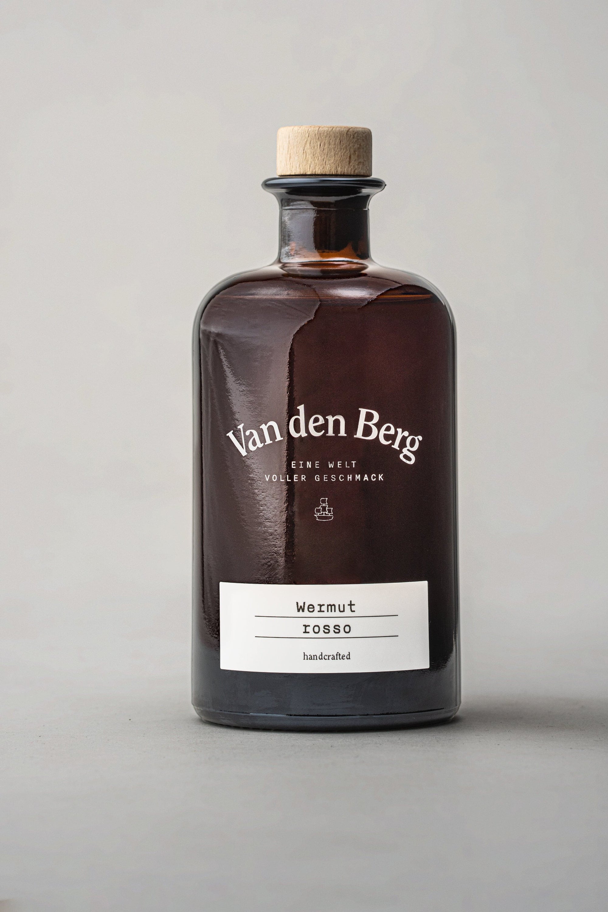 Wermut rosso - halbtrocken.